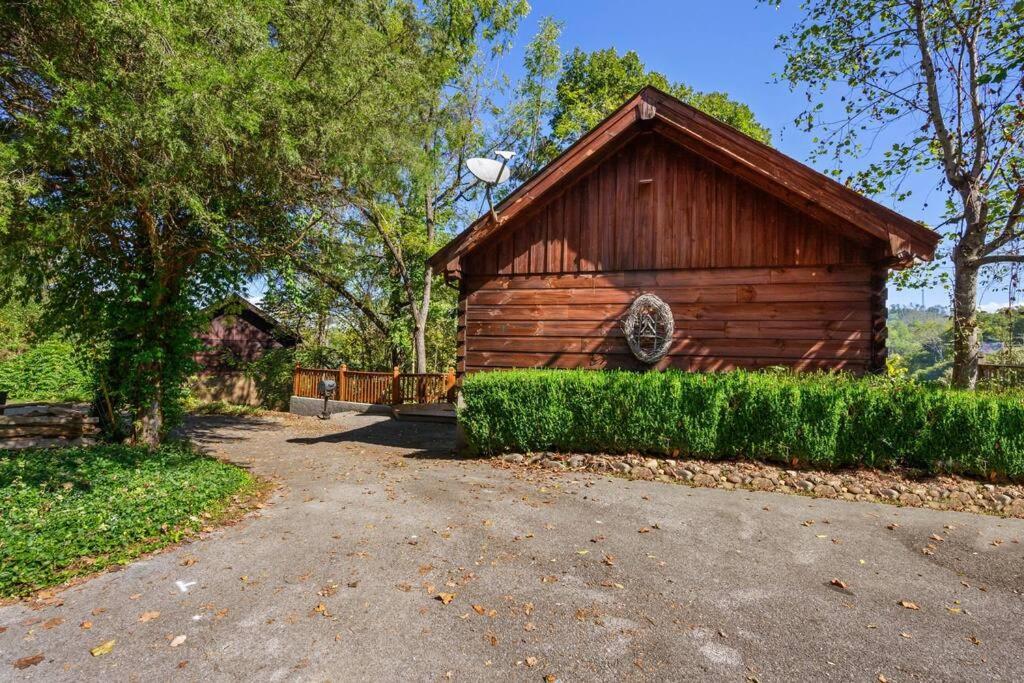 Do Not Disturb - Pigeon Forge Smoky Mountain Studio Cabin, Hot Tub, Fireplace Buitenkant foto